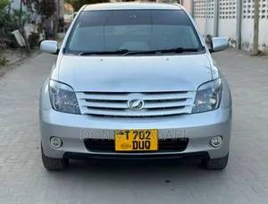 Toyota IST 2005 Silver