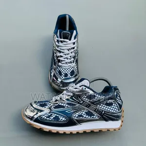 Men's New and Original Leather Shoes or Sneakers Bottega Veneta Brand