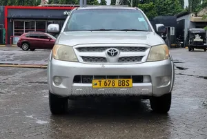 Toyota Hilux 2018 Silver