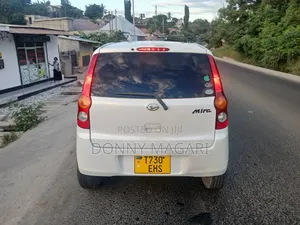 Daihatsu Mira 2005 White