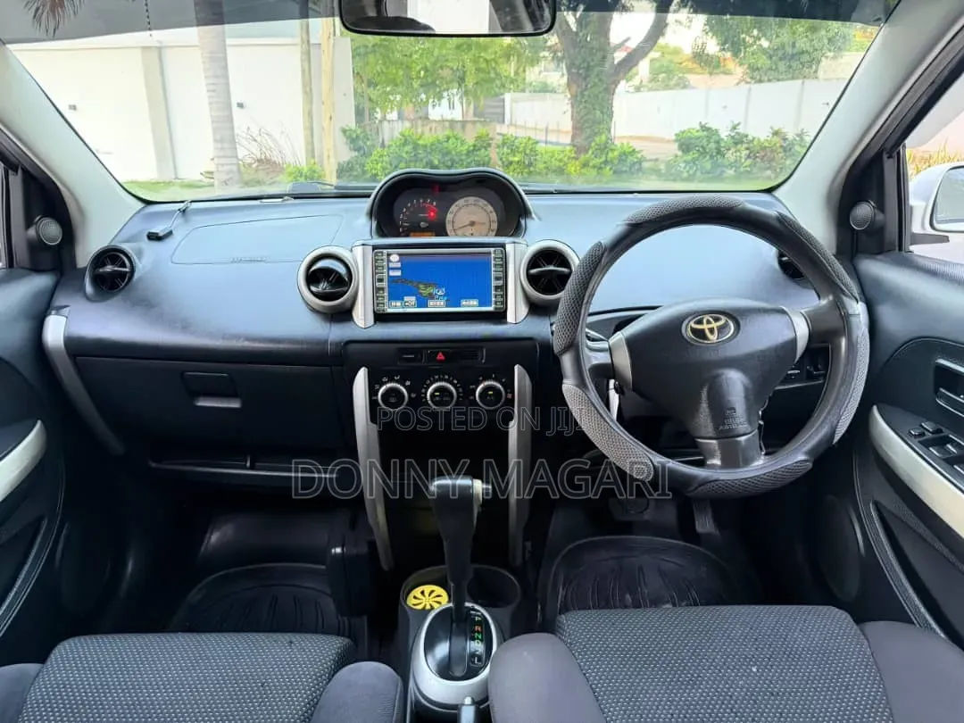 Toyota IST 2004 White