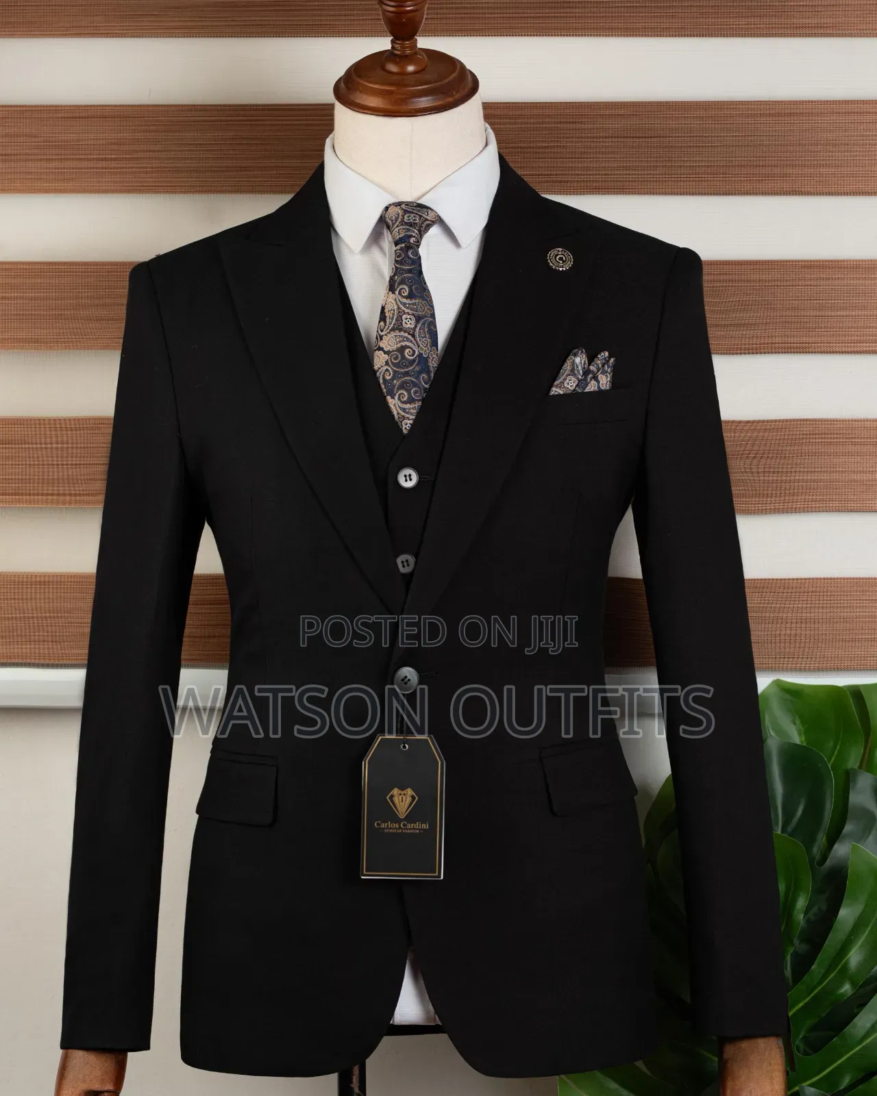 Men's Suits Original and New Carlos Cardini Brand Materials Best Nice
