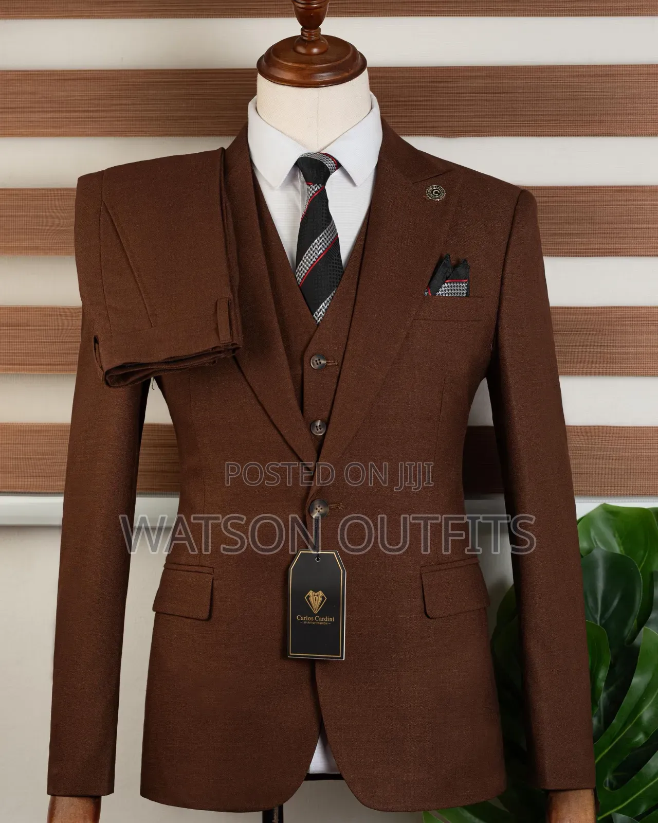 Men's Suits Original and New Carlos Cardini Brand Materials Best Nice