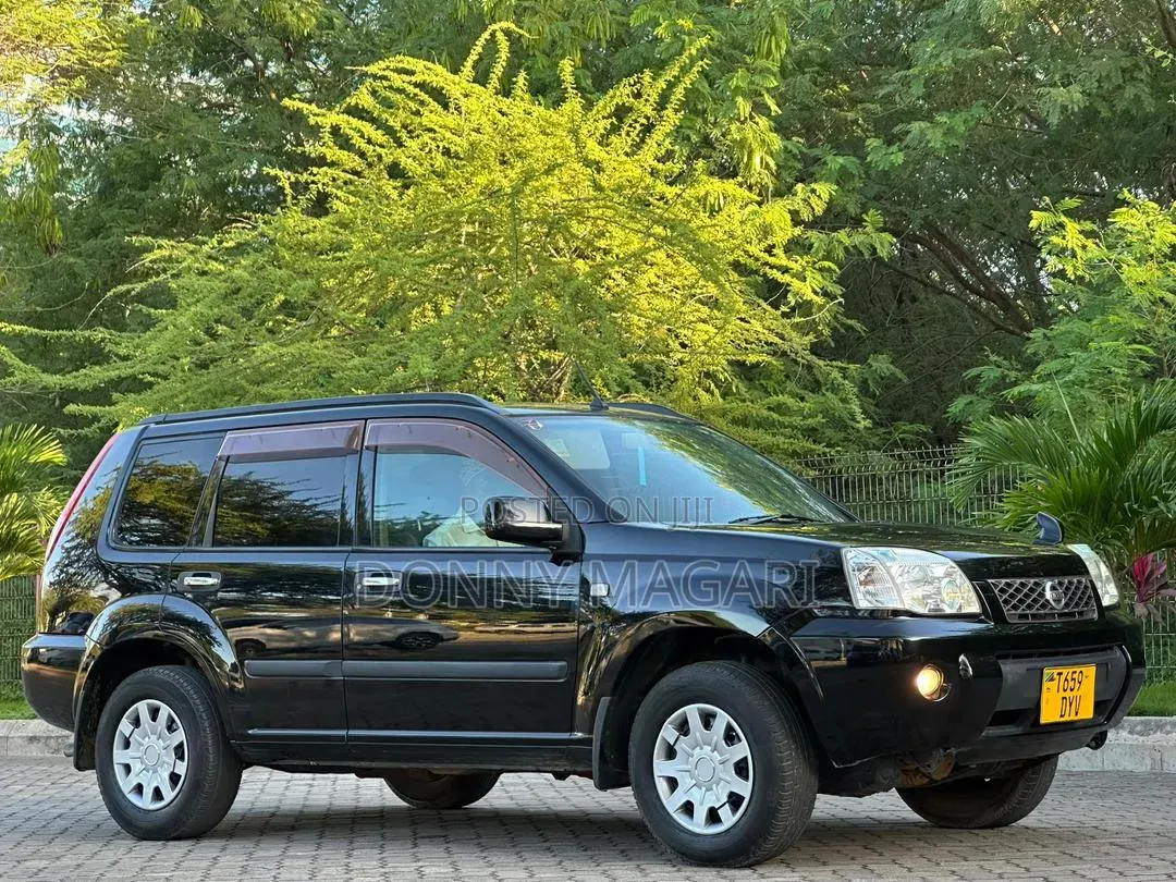 Nissan X-Trail 2005 Black