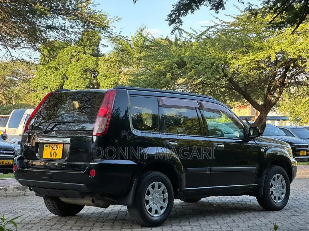 Nissan X-Trail 2005 Black