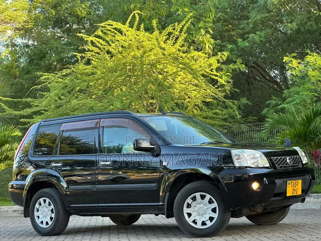 Nissan X-Trail 2005 Black