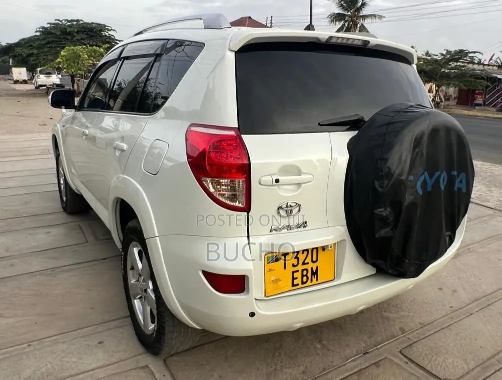 Toyota RAV4 2009 White