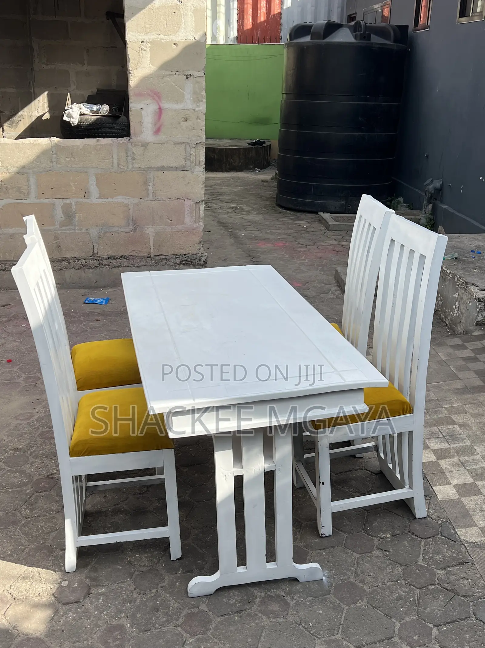 Diningi Table White Viti 4mbao