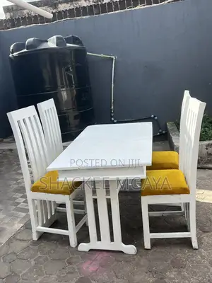 Diningi Table White Viti 4mbao