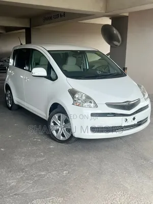 Toyota Ractis 2010 White