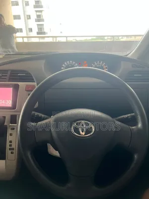 Toyota Ractis 2010 White