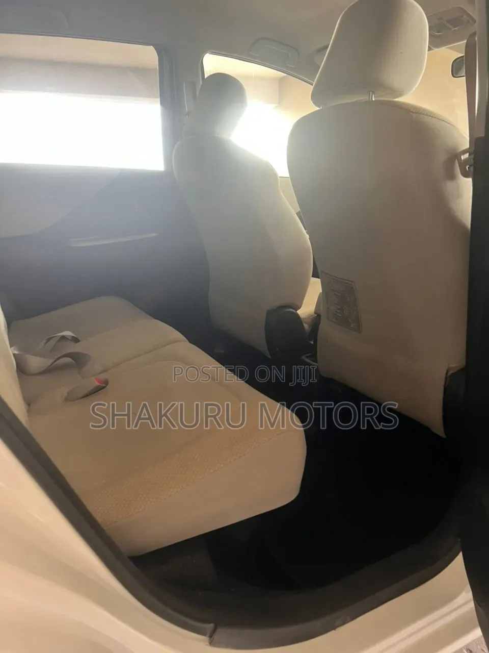 Toyota Ractis 2010 White