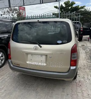 Toyota Probox 2006 Gold