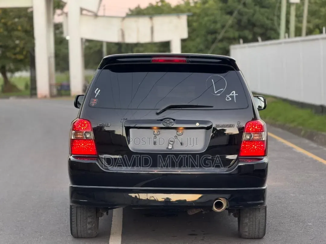 Toyota Kluger 2004 Black