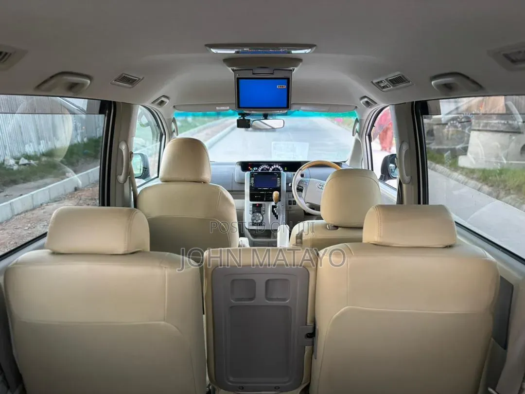 Toyota Noah 2008 Silver
