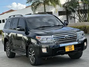 Toyota Land Cruiser 2013 Black