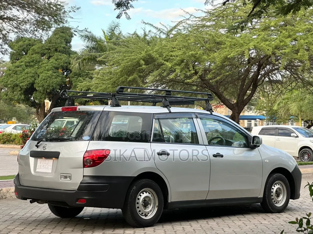 Nissan Advan 2020 Silver