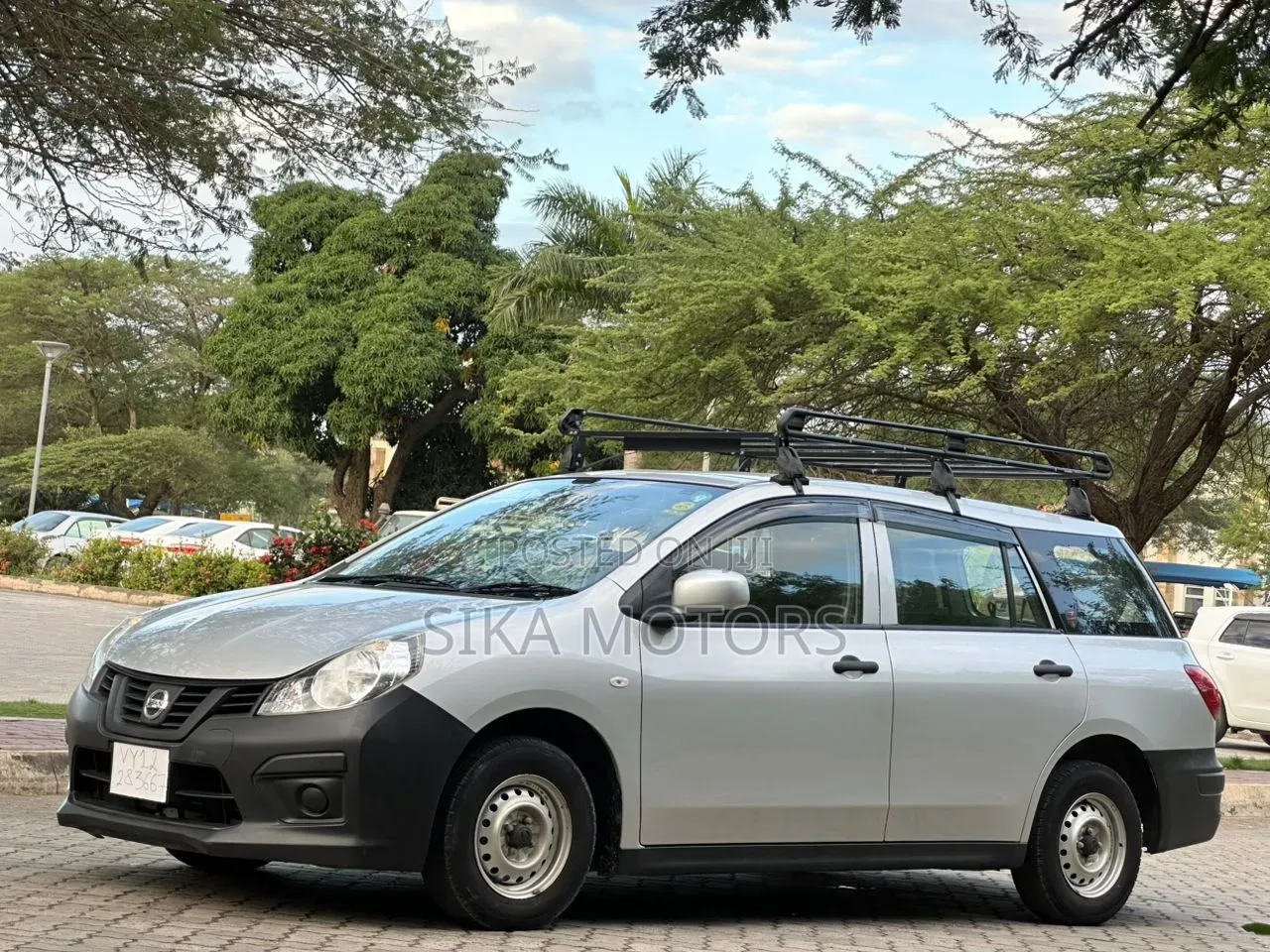 Nissan Advan 2020 Silver