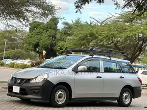 Nissan Advan 2020 Silver