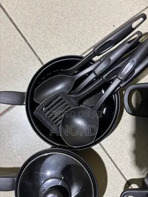 Seti Ya Vyombo Vya Kupikia 13 Vipande - Non-stick Sufuria Set Mpya