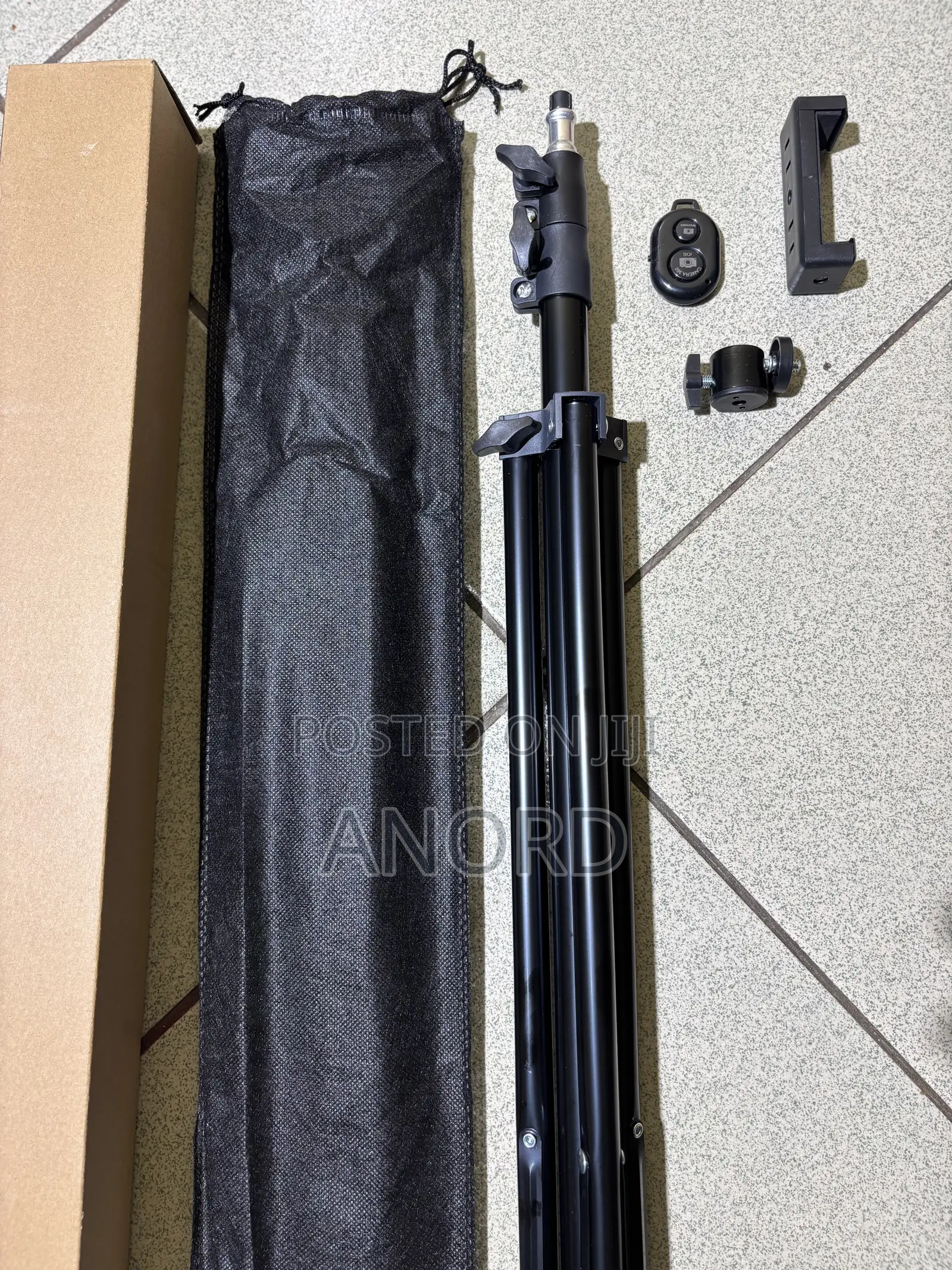 Simu Stand Ya Tripod Adjustable Kwa Live