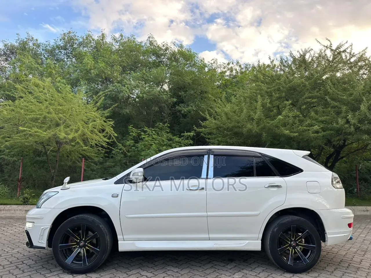 Toyota Harrier 2007 White