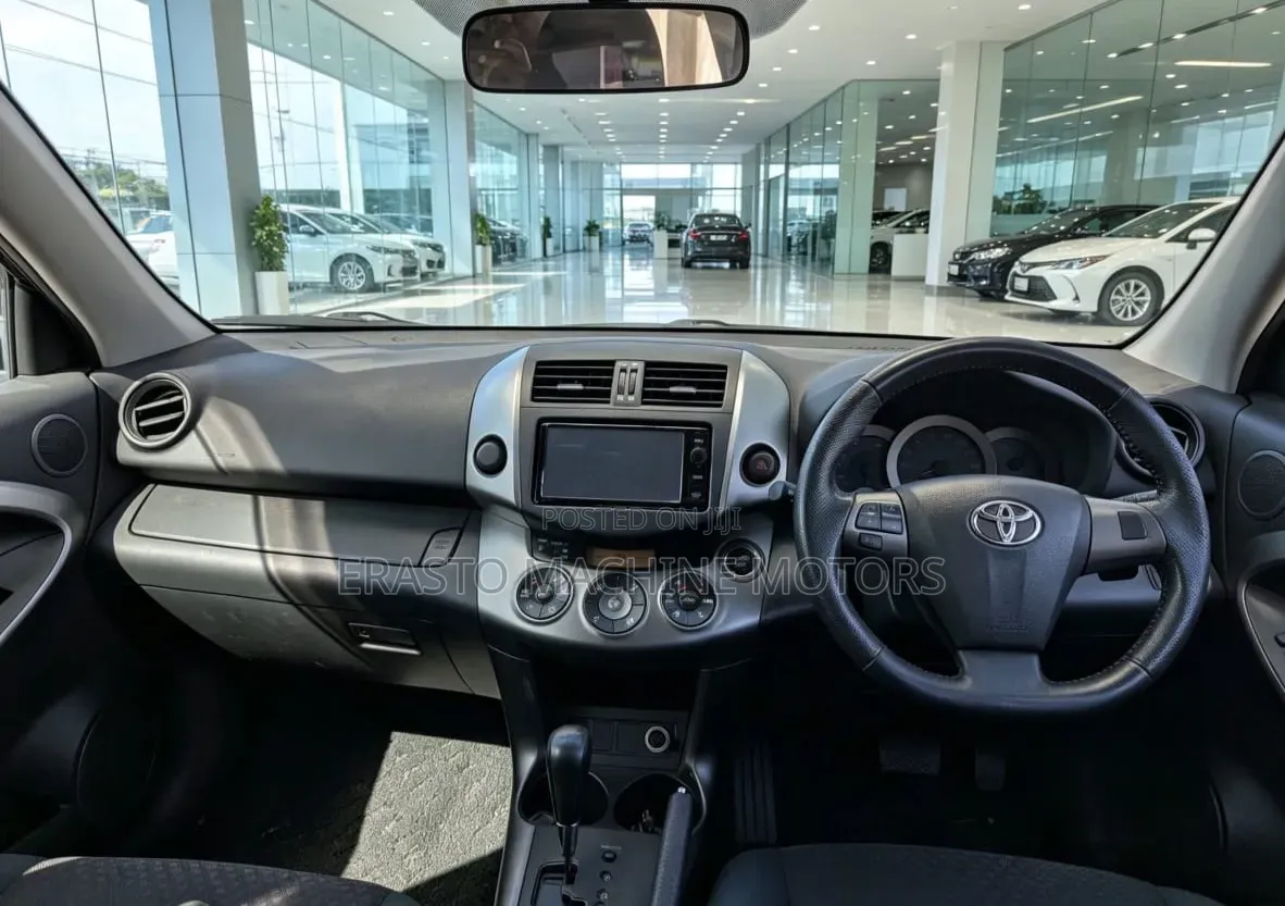 Toyota Vanguard 2010 Black