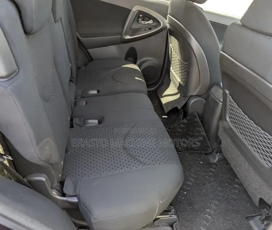 Toyota Vanguard 2010 Black