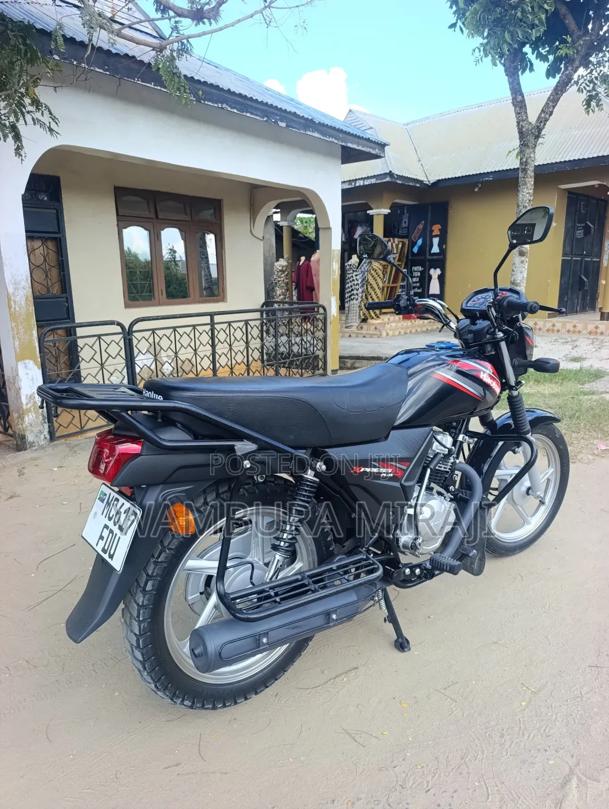 Bajaj Dominar 400 2025 Black