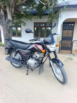 Bajaj Dominar 400 2025 Black