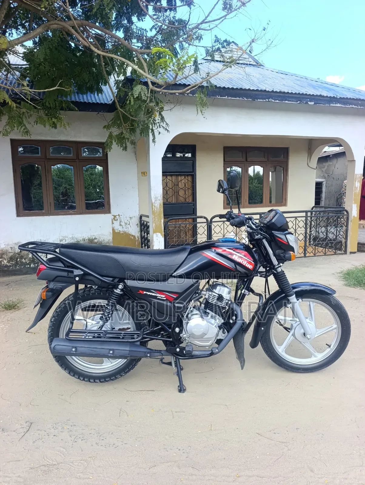 Bajaj Dominar 400 2025 Black