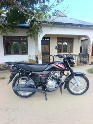 Bajaj Dominar 400 2025 Black