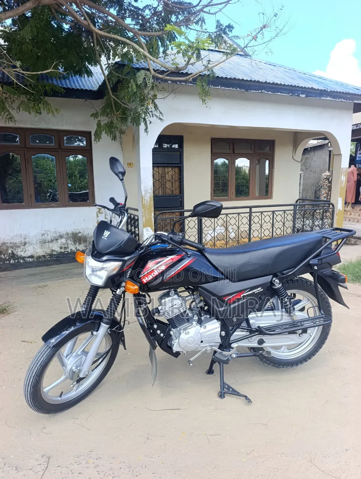 Bajaj Dominar 400 2025 Black