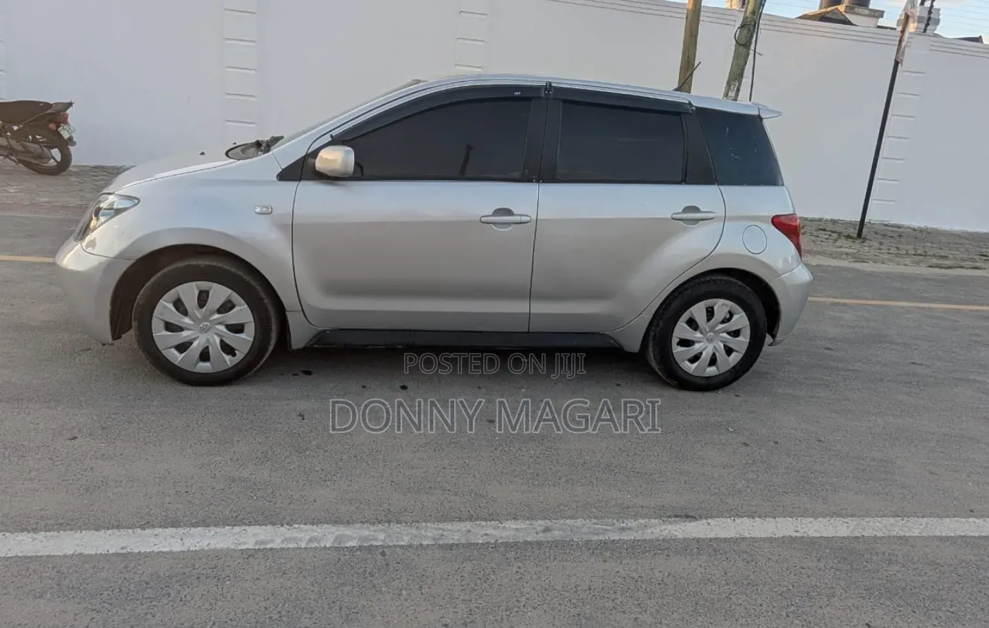 Toyota IST 2004 Silver