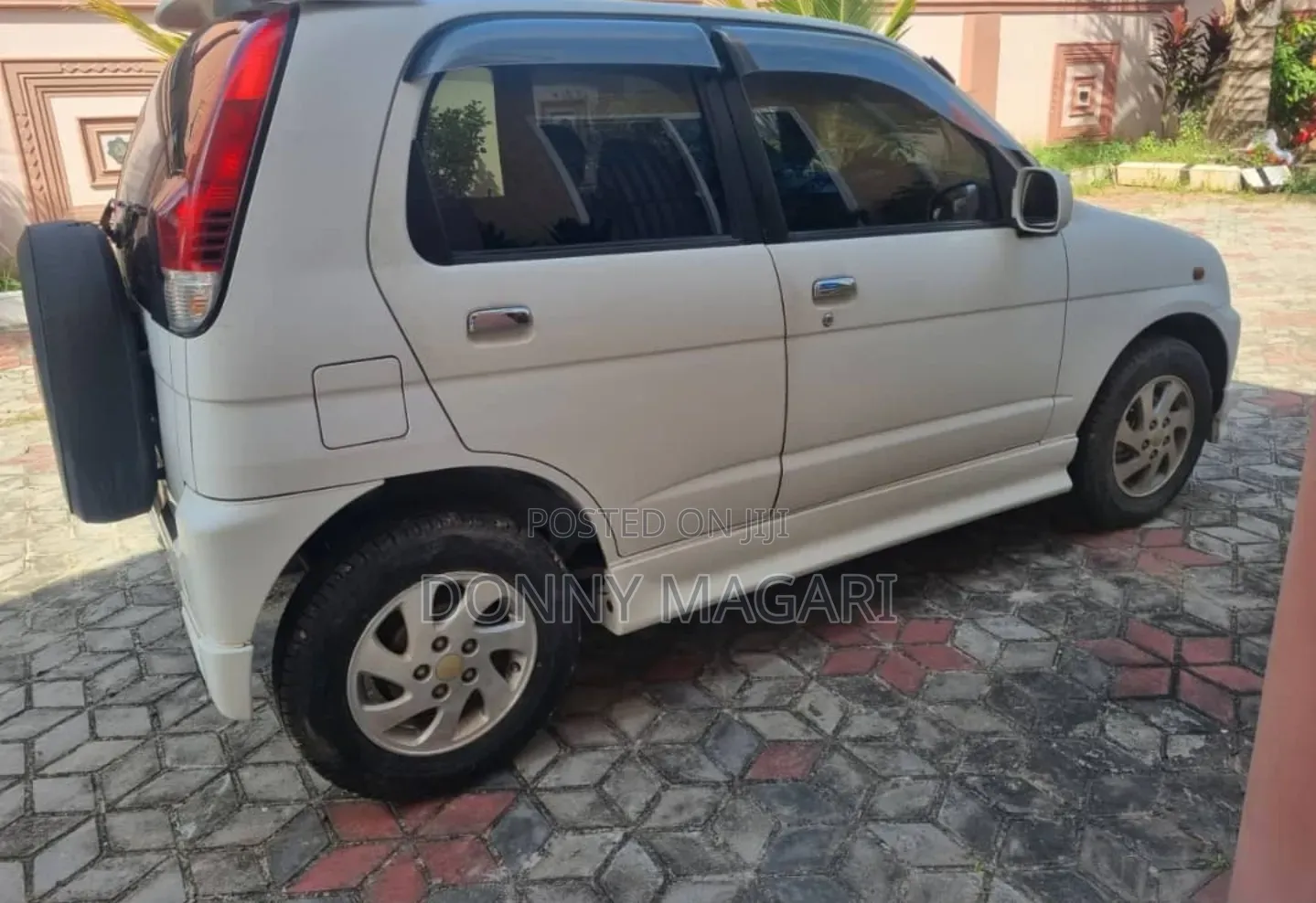 Daihatsu Terios 2010 White