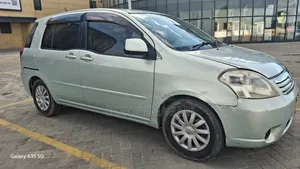 Toyota Raum 2005 Silver
