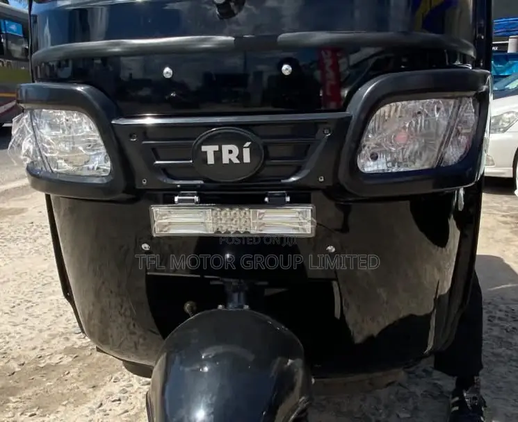 New Bajaj 2025 Black