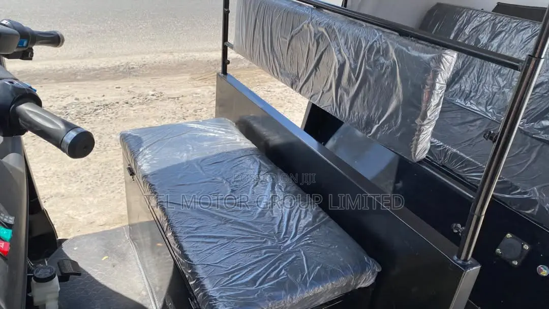 New Bajaj 2025 Black