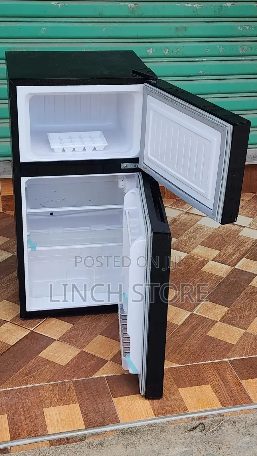 Homebase Mini Fridge 100l