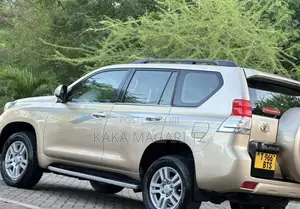 Toyota Land Cruiser Prado 2011 Gold