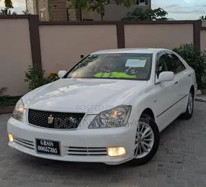 Toyota Crown 2008 White