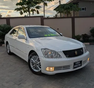 Toyota Crown 2008 White