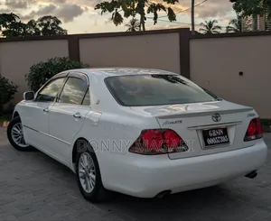 Toyota Crown 2008 White