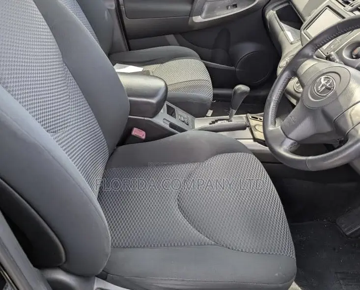 Toyota RAV4 2011 Black