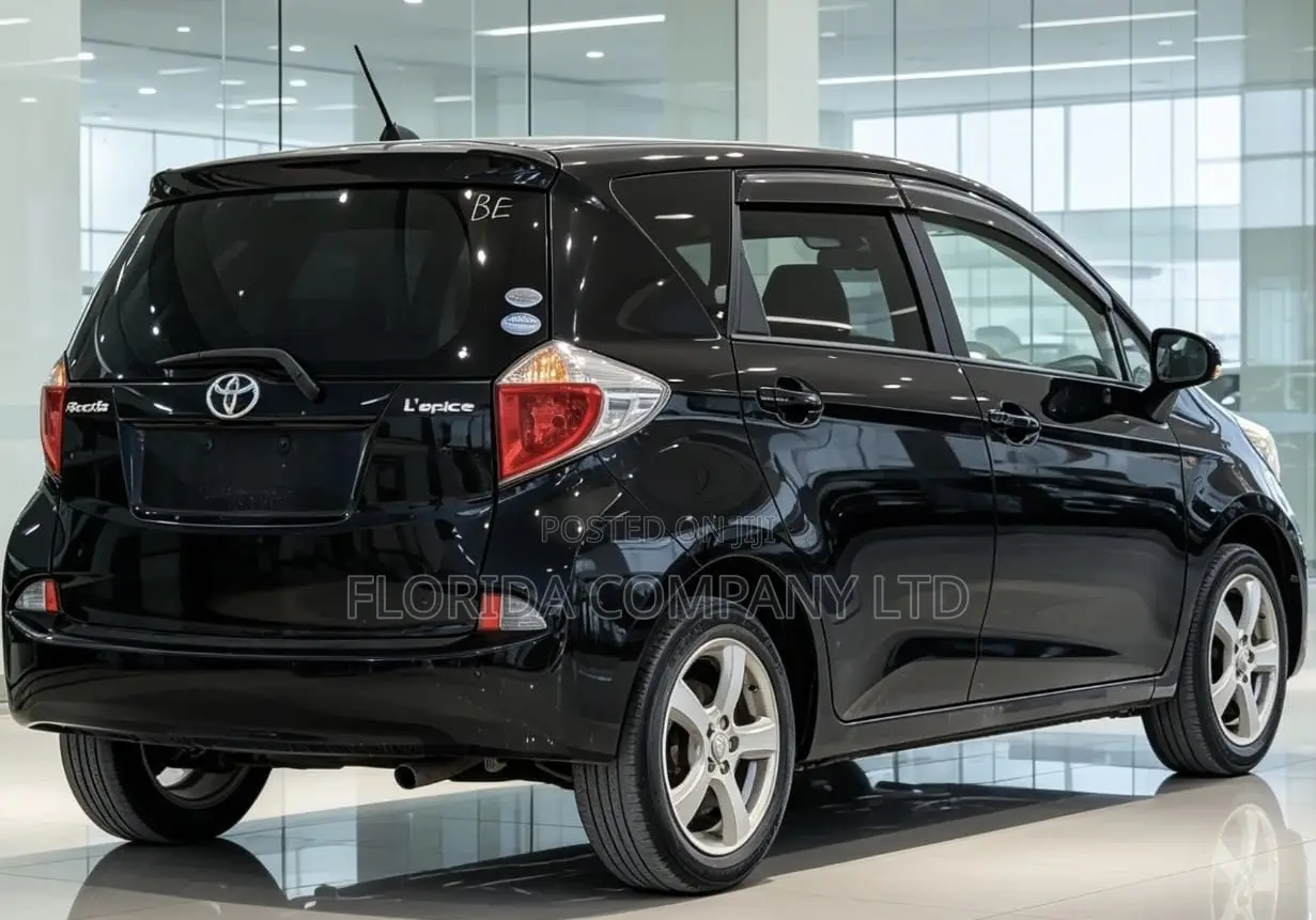 Toyota Ractis 2011 Black