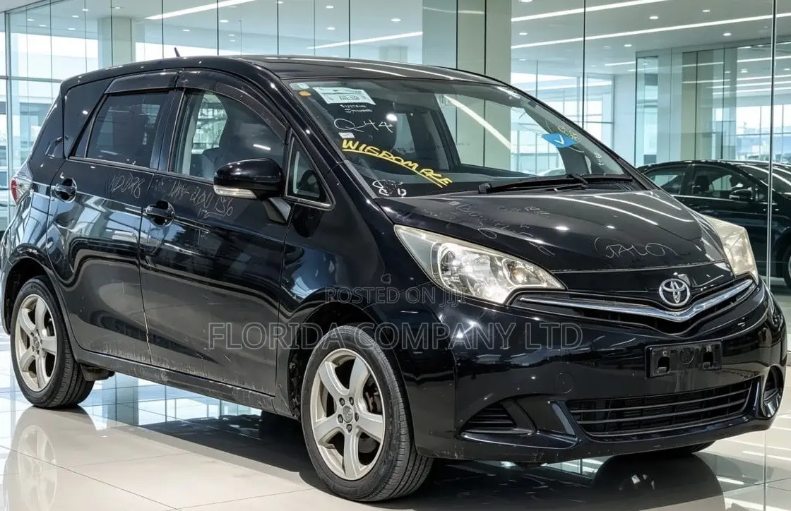 Toyota Ractis 2011 Black