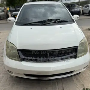 Toyota IST 2005 White