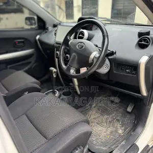 Toyota IST 2005 White