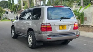 Toyota Land Cruiser 1998 Gray