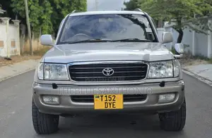 Toyota Land Cruiser 1999 Silver